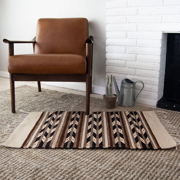 Neza Native American Rug with Arrows Design - life of kuhl @HOME